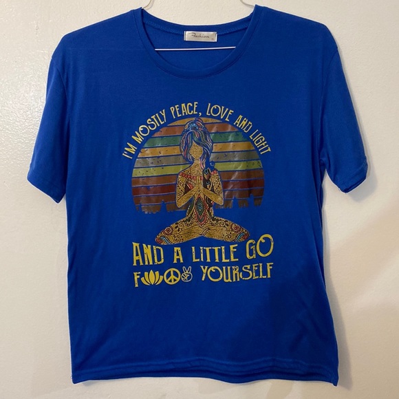 Fashion Blue short-sleeve T-shirt with graphic on front. XL tee - Picture 2 of 5